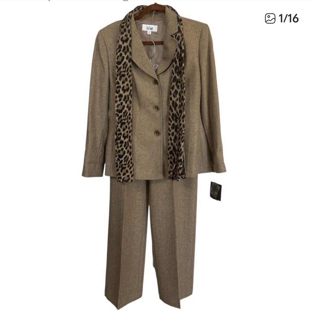 Suit Studio 2Piece Pant Suit with Scarf Taupe  Size 14